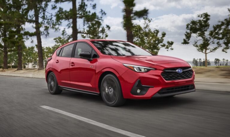 2026 Subaru Impreza Hatchback Pictures